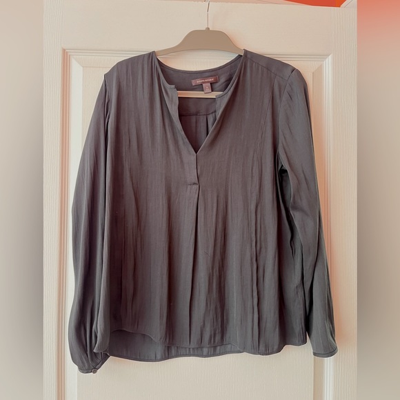 Banana Republic Popover Top - Picture 6 of 10